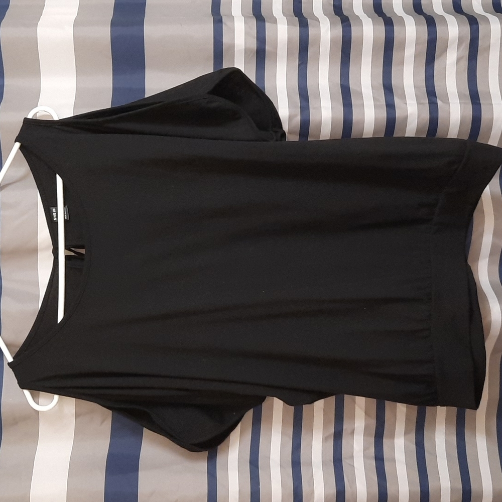 NEVER WORN Shein top with shoulders, black, size M